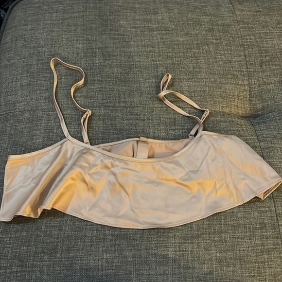 Skims Shine Satin Crop Camisole - Picture 2 of 3